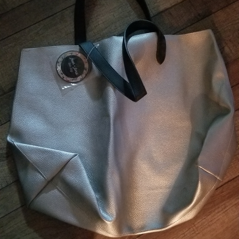 Fresh and floral totes bag. NWT